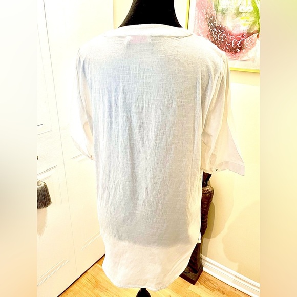 NWOT/La Madona sequin mesh  3/4 button sleeve, floral design in white 🤍🤍🤍 - Picture 6 of 10